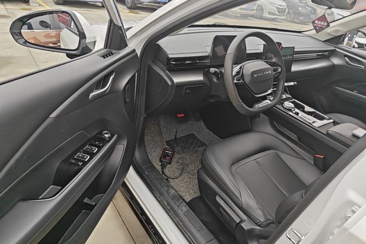 Used Wuling Xingguang 2024 Co-Creation Edition 410 Standard Model Driver Seat