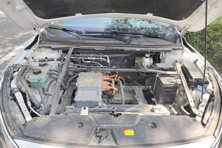 Used Wuling Xingguang 2024 Co-Creation Edition 510 Advanced Model Engine Bay