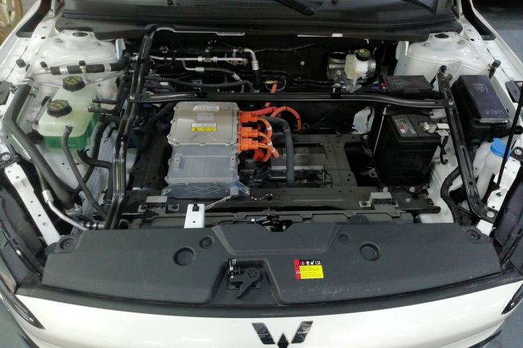 Used Wuling Xingguang 2024 Co-Creation Edition 510 Advanced Model Engine Bay
