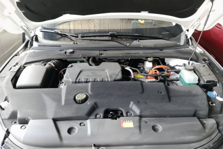 Used Wuling Xingguang 2024 Co-Creation Edition 150 Flagship Model Engine Bay