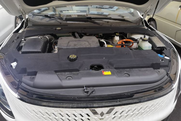 Used Wuling Xingguang 2024 Co-Creation Edition 150 Flagship Model Engine Bay