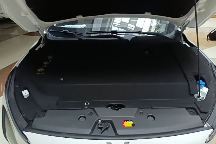 Used Wuling Xingguang 2024 Co-Creation Edition 510 Advanced Model Engine Bay