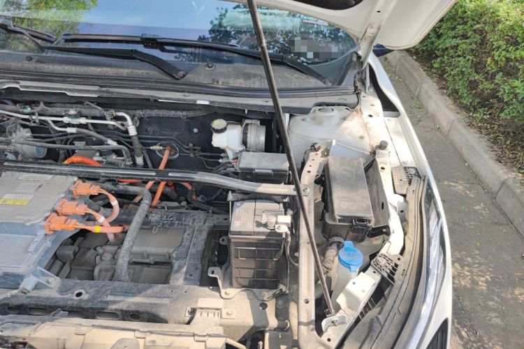 Used Wuling Xingguang 2024 Co-Creation Edition 510 Advanced Model Engine Bay Left