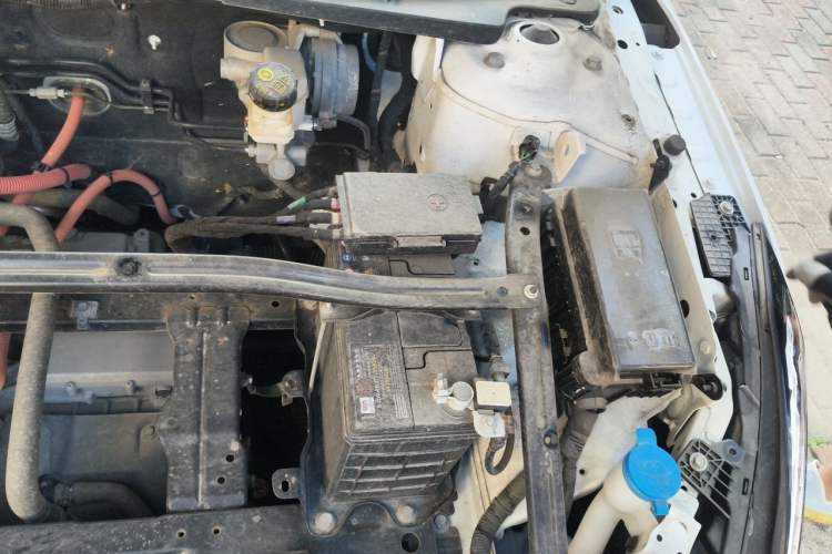 Used Wuling Xingguang 2024 Co-Creation Edition 510 Advanced Model Engine Bay Left
