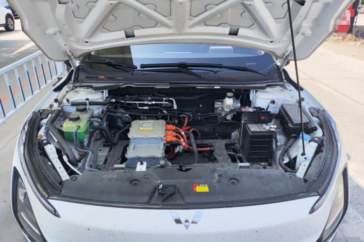 Used Wuling Xingguang 2024 Co-Creation Edition 410 Standard Model Engine Bay