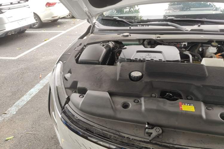 Used Wuling Xingguang 2024 Co-Creation Edition 150 Advanced Model Engine Bay Right