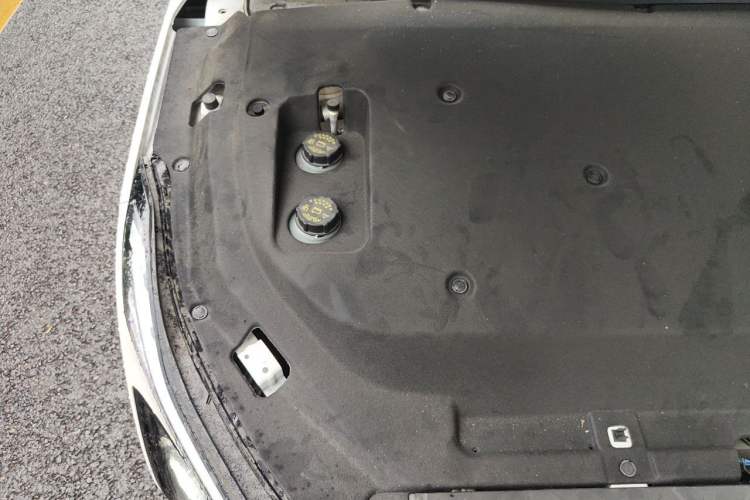 Used Wuling Xingguang 2024 Co-Creation Edition 510 Advanced Model Engine Bay Right