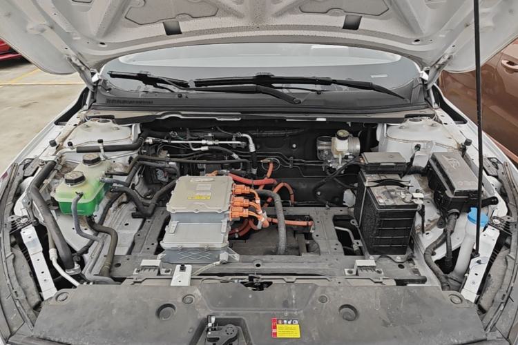 Used Wuling Xingguang 2024 Co-Creation Edition 410 Standard Model Engine Bay