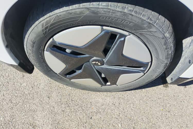 Used Wuling Xingguang 2024 Co-Creation Edition 410 Standard Model Exterior 4