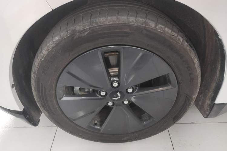 Used Wuling Xingguang 2024 Co-Creation Edition 70 Standard Model Exterior 4