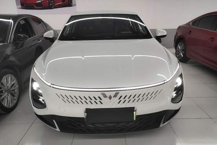 Used Wuling Xingguang 2024 Co-Creation Edition 70 Standard Model Front