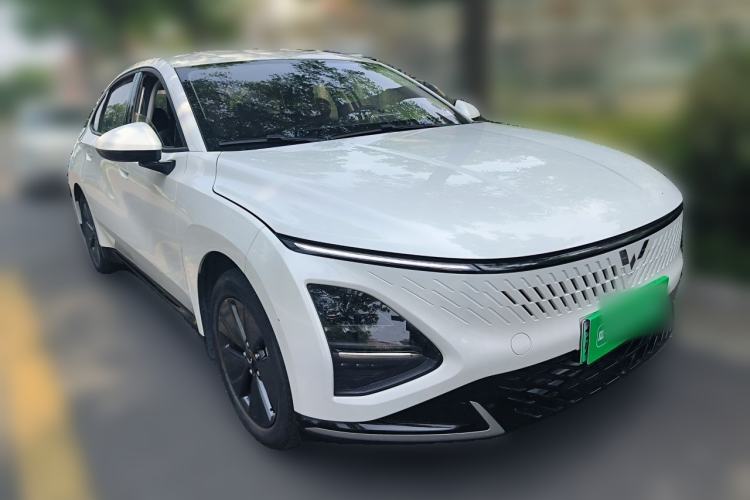Used Wuling Xingguang 2024 Co-Creation Edition 70 Standard Model Front Right 45 Deg