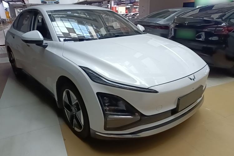 Used Wuling Xingguang 2024 Co-Creation Edition 510 Advanced Model Front Right 45 Deg