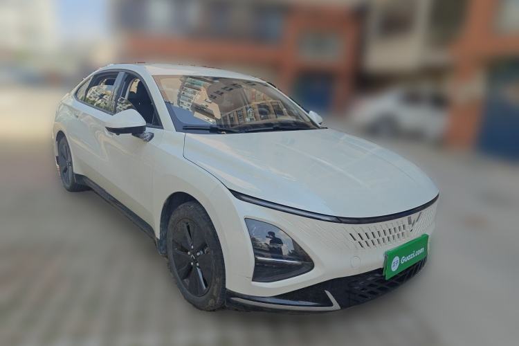 Used Wuling Xingguang 2024 Co-Creation Edition 70 Standard Model Front Right 45 Deg