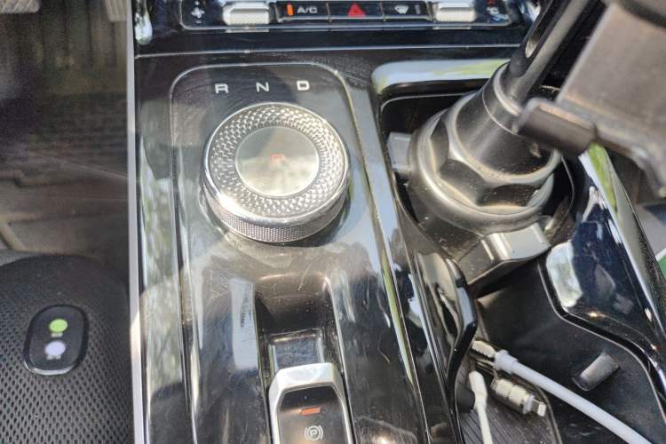 Used Wuling Xingguang 2024 Co-Creation Edition 510 Advanced Model Gear Lever