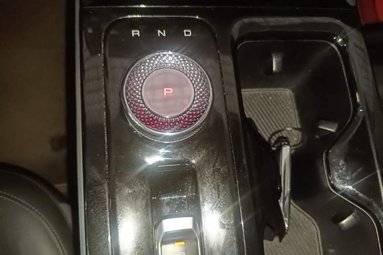 Used Wuling Xingguang 2024 Co-Creation Edition 150 Flagship Model Gear Lever