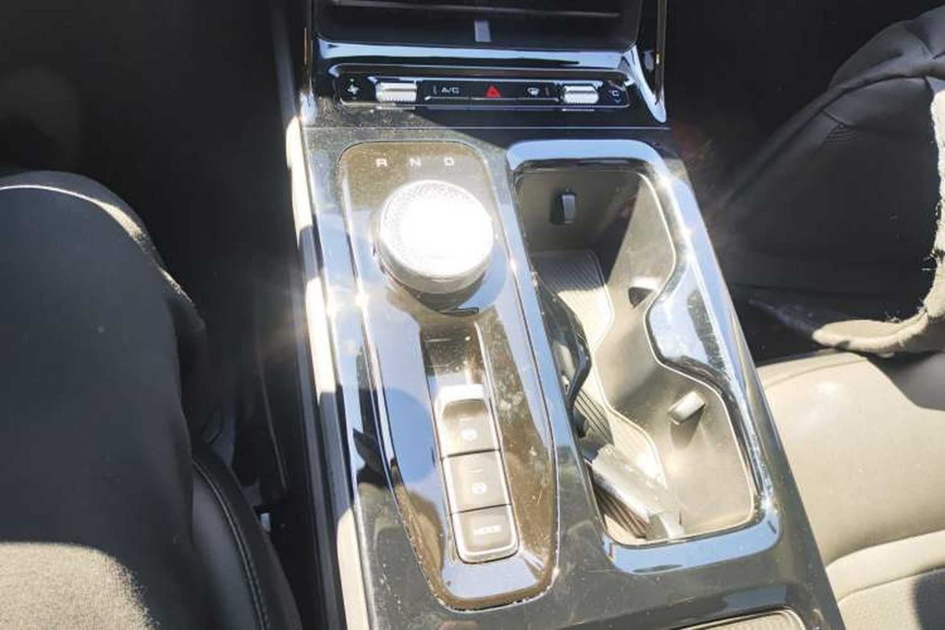 Used Wuling Xingguang 2024 Co-Creation Edition 410 Standard Model Gear Lever