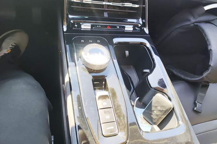 Used Wuling Xingguang 2024 Co-Creation Edition 410 Standard Model Gear Lever