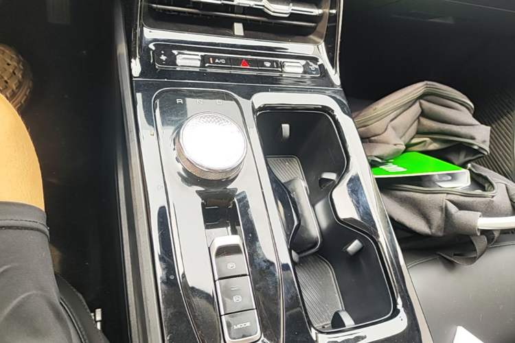 Used Wuling Xingguang 2024 Co-Creation Edition 410 Standard Model Gear Lever