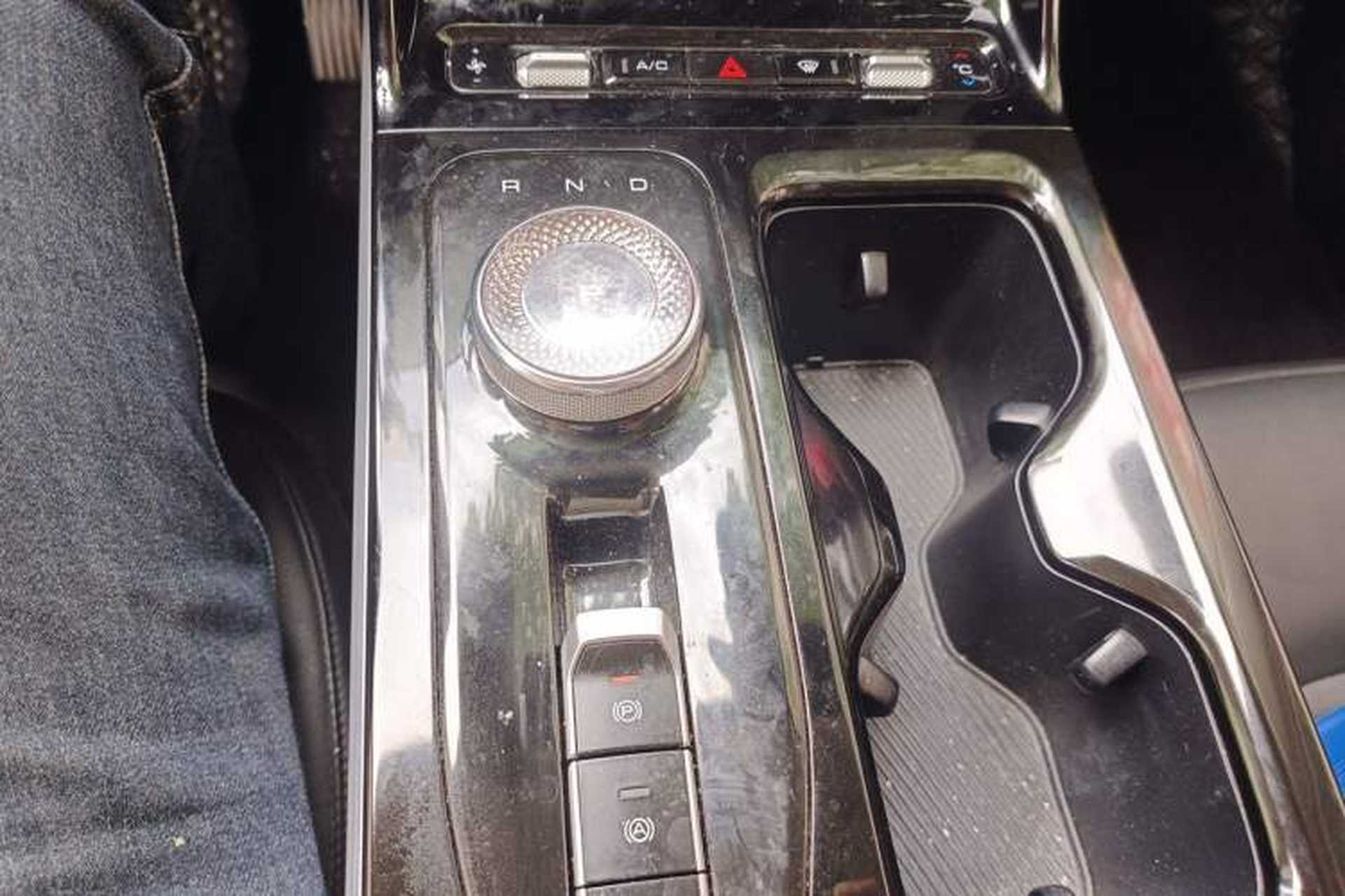 Used Wuling Xingguang 2024 Co-Creation Edition 510 Advanced Model Gear Lever