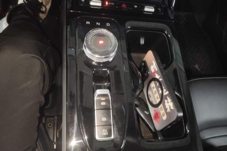 Used Wuling Xingguang 2024 Co-Creation Edition 70 Standard Model Gear Lever