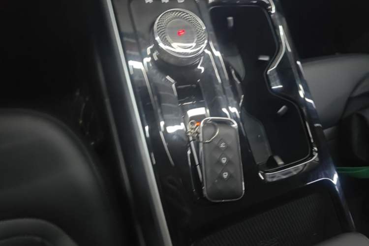 Used Wuling Xingguang 2024 Co-Creation Edition 510 Advanced Model Gear Lever