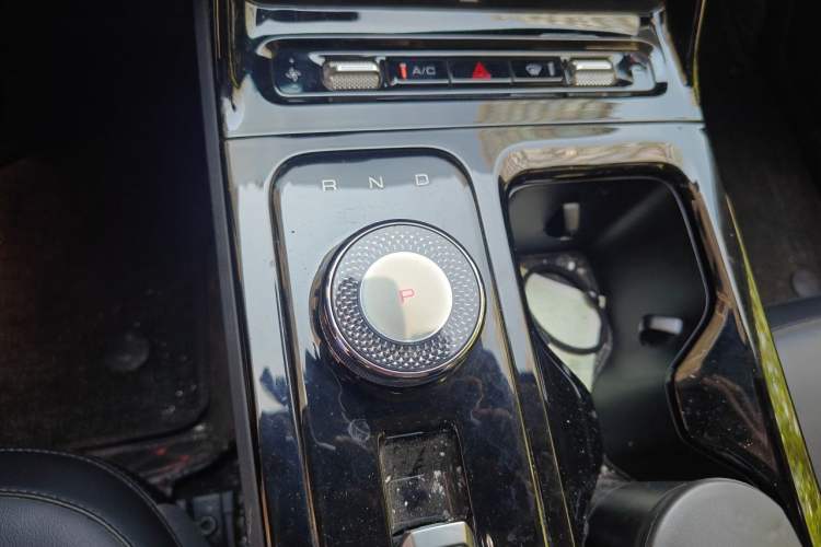 Used Wuling Xingguang 2024 Co-Creation Edition 70 Standard Model Gear Lever