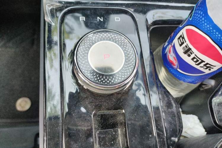 Used Wuling Xingguang 2024 Co-creation Edition 150 Standard Model Gear Lever