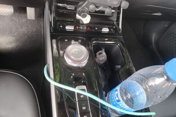Used Wuling Xingguang 2024 Co-Creation Edition 150 Advanced Model Gear Lever