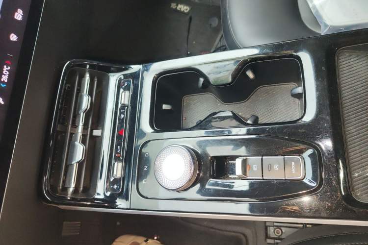 Used Wuling Xingguang 2024 Co-Creation Edition 510 Advanced Model Gear Lever