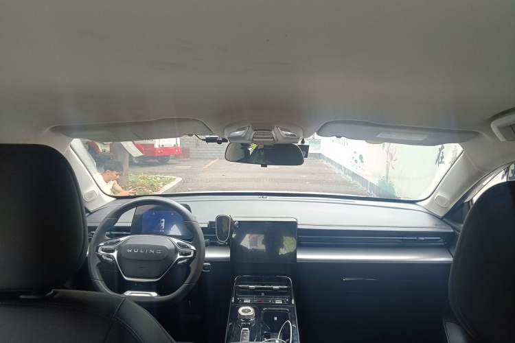 Used Wuling Xingguang 2024 Co-Creation Edition 410 Standard Model Headliner