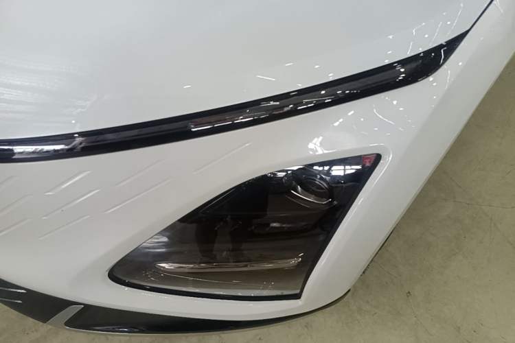 Used Wuling Xingguang 2024 Co-Creation Edition 150 Flagship Model Left Front Headlight
