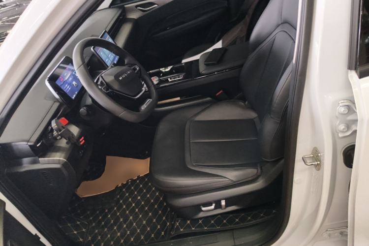 Used Wuling Xingguang 2024 Co-creation Edition 150 Standard Model Left Front Seat