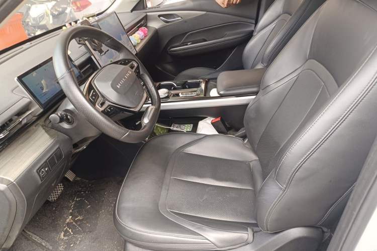 Used Wuling Xingguang 2024 Co-Creation Edition 510 Advanced Model Left Front Seat
