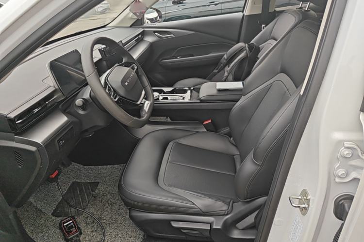 Used Wuling Xingguang 2024 Co-Creation Edition 410 Standard Model Left Front Seat