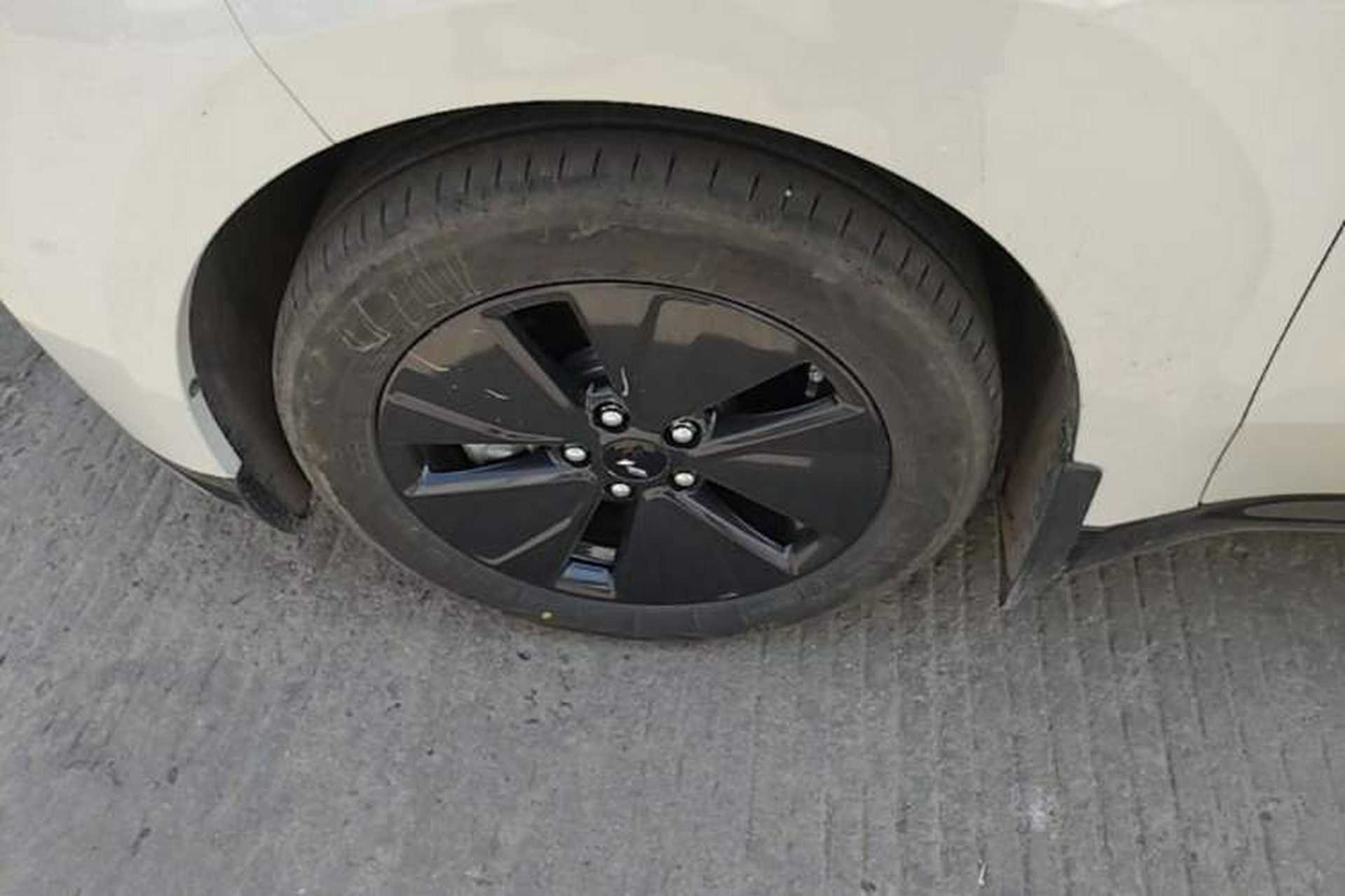Used Wuling Xingguang 2024 Co-Creation Edition 70 Standard Model Left Front Wheel Hub