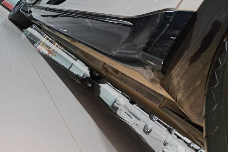 Used Wuling Xingguang 2024 Co-Creation Edition 510 Advanced Model Left Side Sill