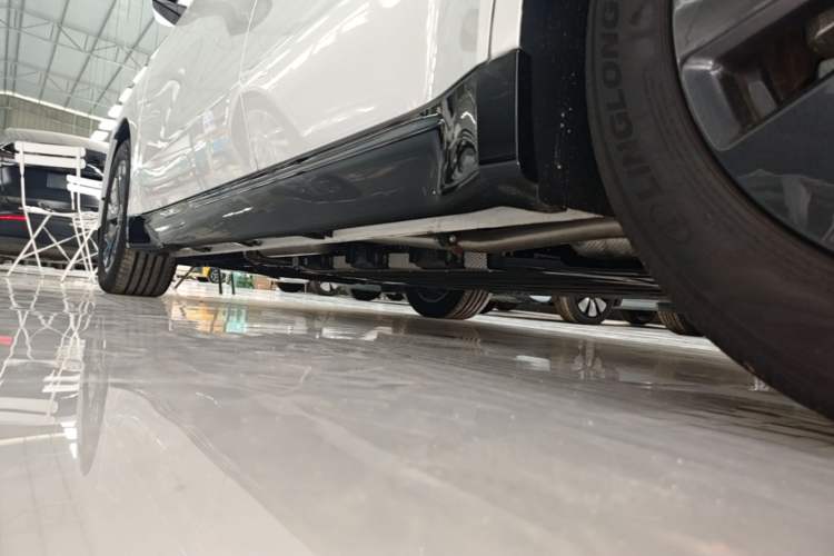 Used Wuling Xingguang 2024 Co-creation Edition 150 Standard Model Left Side Sill