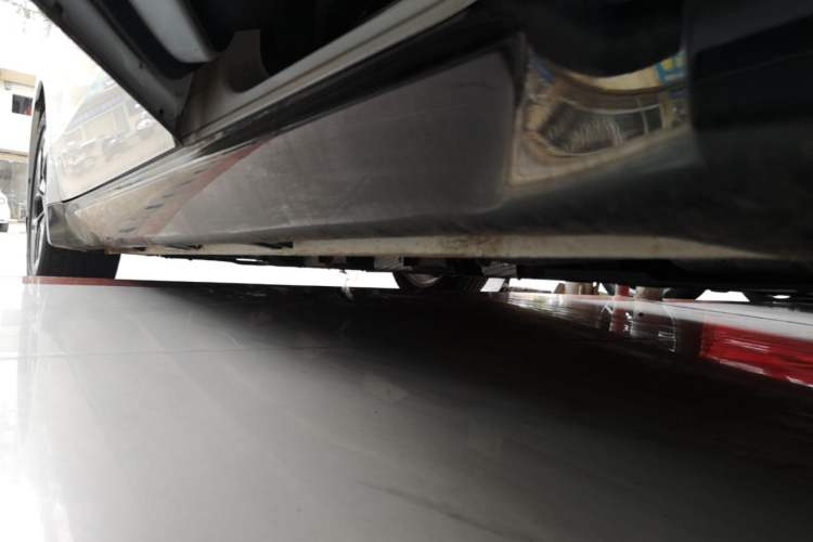 Used Wuling Xingguang 2024 Co-Creation Edition 150 Advanced Model Left Side Sill