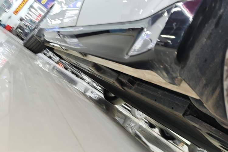 Used Wuling Xingguang 2024 Co-Creation Edition 510 Advanced Model Left Side Sill