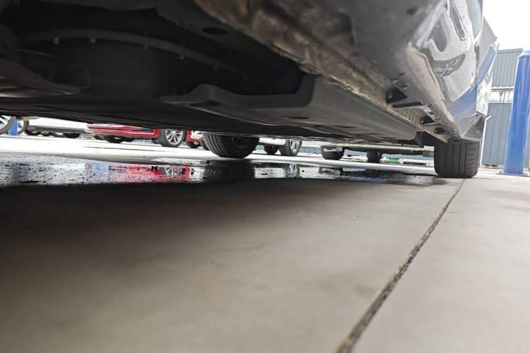 Used Wuling Xingguang 2024 Co-Creation Edition 410 Standard Model Left Side Sill