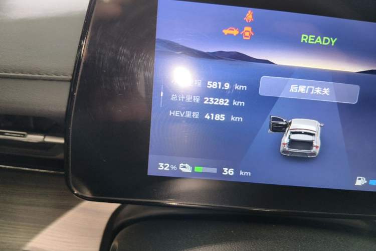 Used Wuling Xingguang 2024 Co-creation Edition 150 Standard Model Odometer Close Up