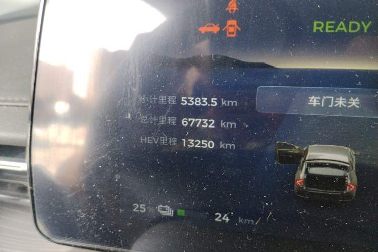 Used Wuling Xingguang 2024 Co-creation Edition 150 Standard Model Odometer Close Up