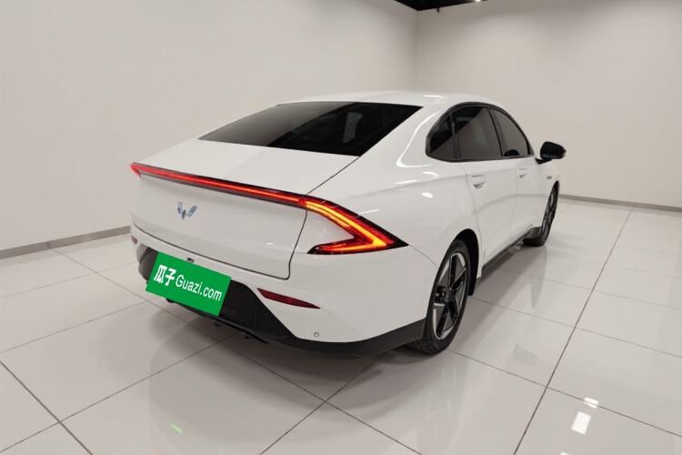 Used Wuling Xingguang 2024 Co-Creation Edition 510 Advanced Model Rear Right 45 Deg
