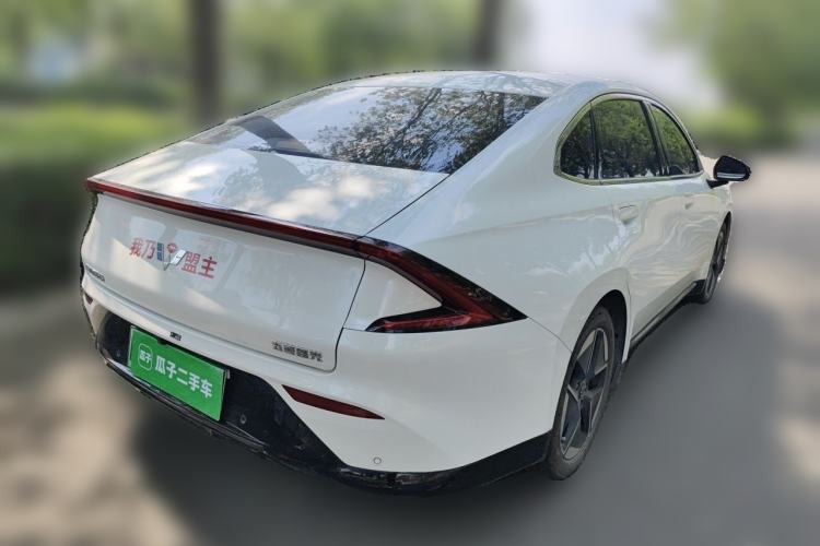 Used Wuling Xingguang 2024 Co-Creation Edition 510 Advanced Model Rear Right 45 Deg