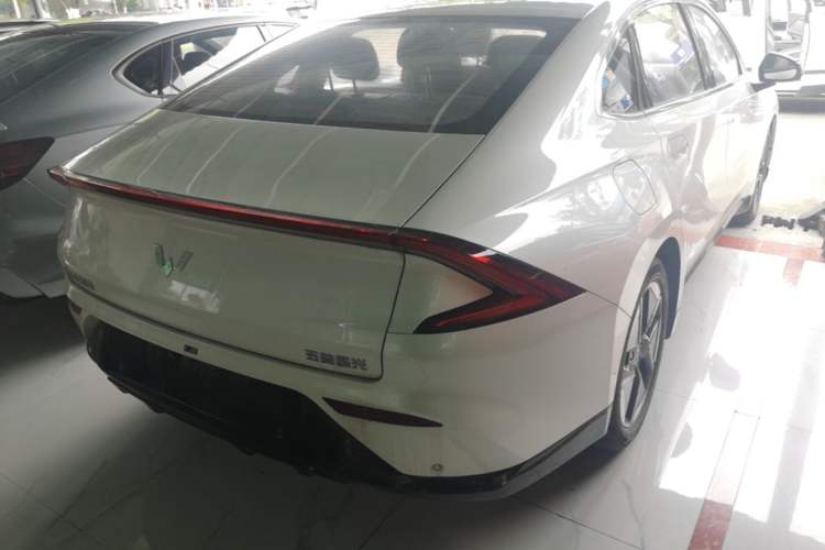 Used Wuling Xingguang 2024 Co-Creation Edition 150 Advanced Model Rear Right 45 Deg