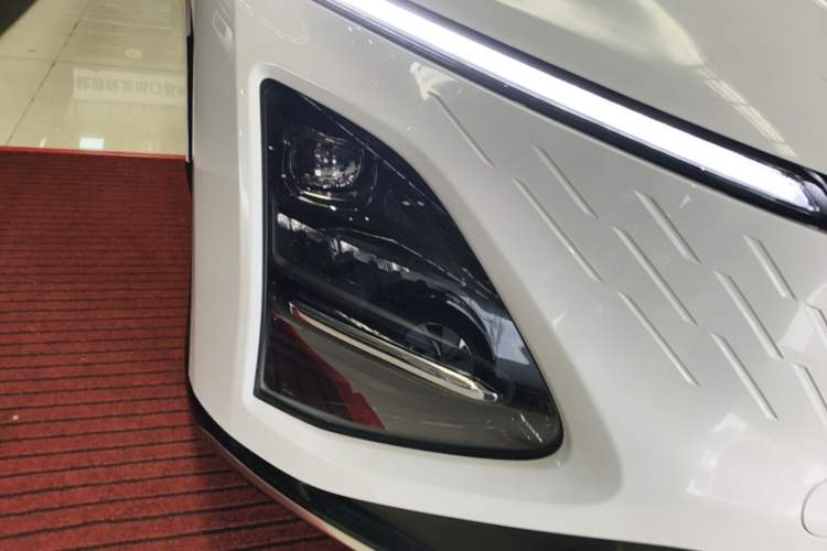 Used Wuling Xingguang 2024 Co-creation Edition 150 Standard Model Right Front Headlight