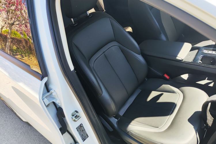 Used Wuling Xingguang 2024 Co-Creation Edition 410 Standard Model Right Front Seat