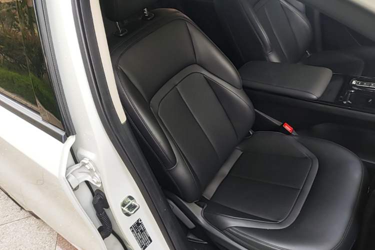 Used Wuling Xingguang 2024 Co-Creation Edition 410 Standard Model Right Front Seat