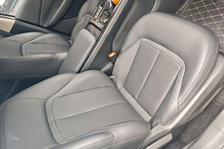 Used Wuling Xingguang 2024 Co-Creation Edition 70 Standard Model Right Front Seat